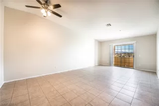 Photo #3: 2473076 Listing