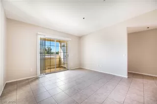 Photo #5: 2473076 Listing