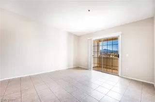 Photo #6: 2473076 Listing