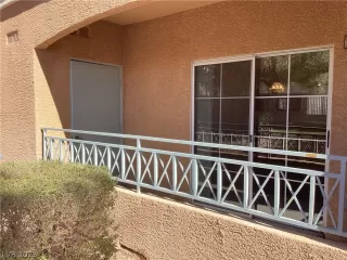 Photo #2: 2473087 Listing 