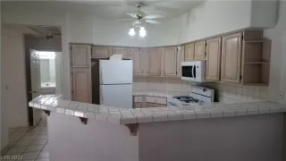 Photo #5: 2473092 Listing 