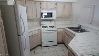 Photo #6: 2473092 Listing 