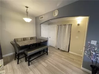 Photo #6: 2473119 Listing