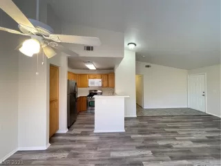 Photo #3: 2473148 Listing 