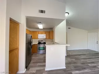 Photo #4: 2473148 Listing 