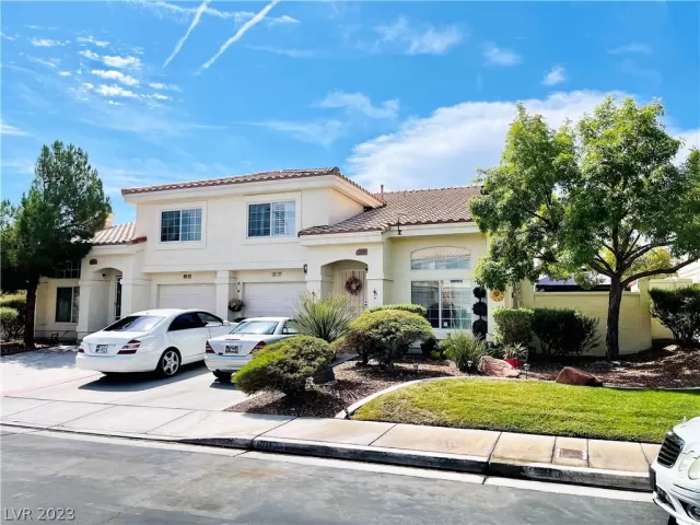 MLS: 2473150 Condo For Sale