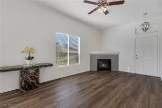 Photo #5: 2473151 Listing 