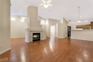 Photo #2: 2473186 Listing 