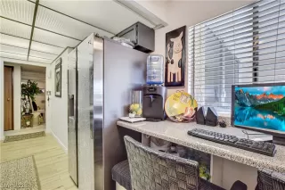 Photo #4: 2473188 Listing