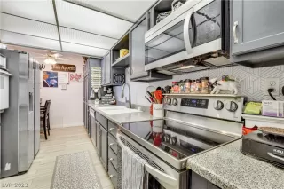 Photo #5: 2473188 Listing