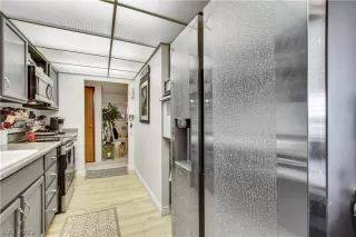 Photo #6: 2473188 Listing