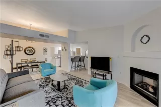 Photo #2: 2473192 Listing 