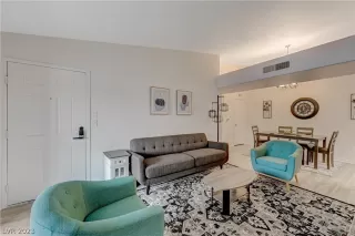 Photo #3: 2473192 Listing 