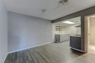 Photo #3: 2473196 Listing 