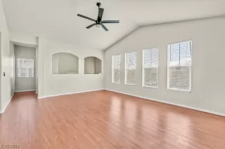 Photo #3: 2473199 Listing 