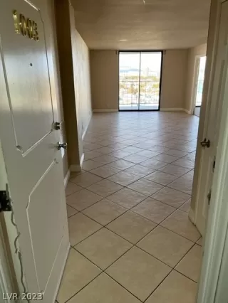 Photo #1: 2473200 Listing 