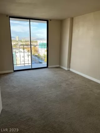 Photo #3: 2473200 Listing 