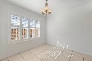 Photo #4: 2473203 Listing