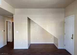 Photo #2: 2473259 Listing 