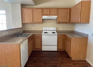 Photo #3: 2473259 Listing 