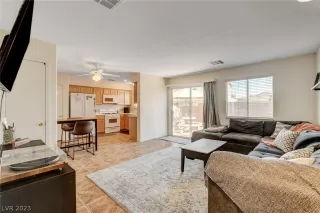 Photo #3: 2473267 Listing 