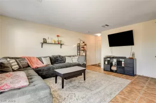 Photo #5: 2473267 Listing 