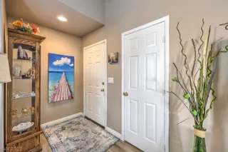 Photo #3: 2473285 Listing