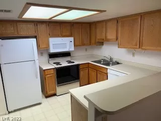 Photo #5: 2473300 Listing 