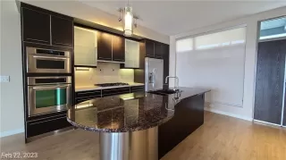 Photo #2: 2473320 Listing 