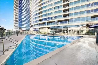 Photo #2: 2473335 Listing 