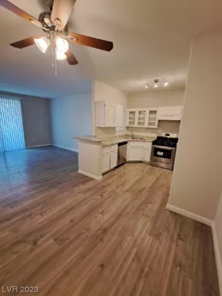 Photo #2: 2473348 Listing