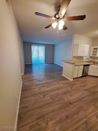 Photo #3: 2473348 Listing