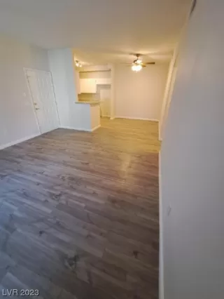 Photo #5: 2473348 Listing