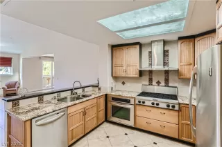 Photo #1: 2473370 Listing