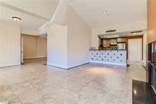 Photo #6: 2473370 Listing