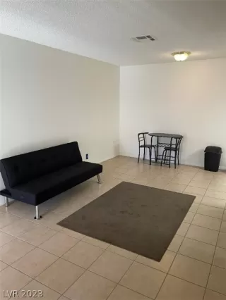 Photo #4: 2473389 Listing 