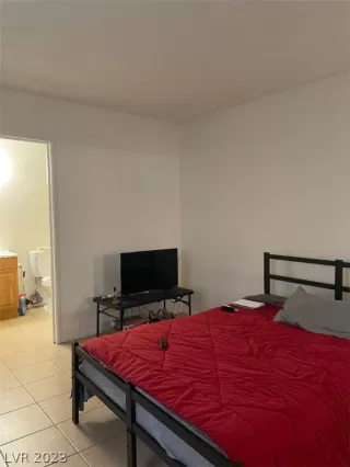 Photo #5: 2473389 Listing 