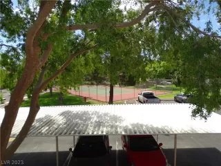 Photo #3: 2473406 Listing 