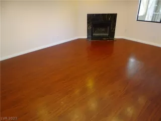 Photo #6: 2473406 Listing 