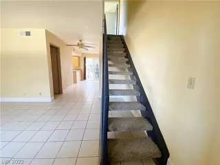 Photo #3: 2473418 Listing 