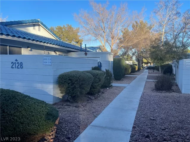 MLS: 2473482 Condo For Sale