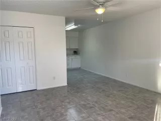 Photo #5: 2473482 Listing