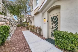 Photo #2: 2473495 Listing 