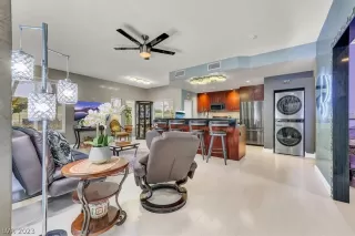 Photo #4: 2473495 Listing 