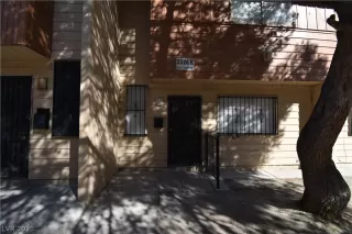 Photo #2: 2473497 Listing 