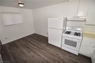 Photo #5: 2473497 Listing 