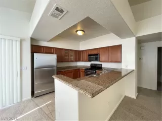 Photo #5: 2473573 Listing 