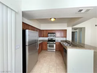 Photo #6: 2473573 Listing 