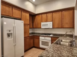 Photo #2: 2473597 Listing