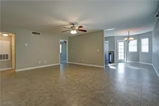 Photo #3: 2473609 Listing